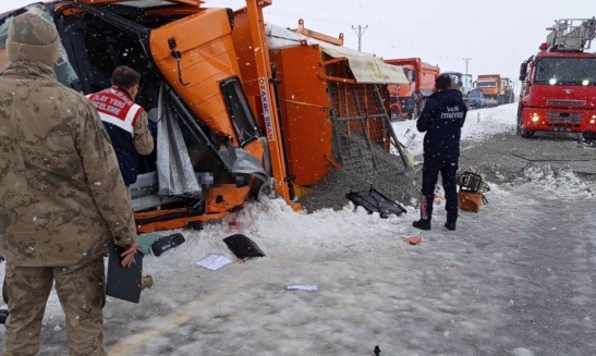 Van'daki trafik kazasında ölü sayısı 2'ye yükseldi