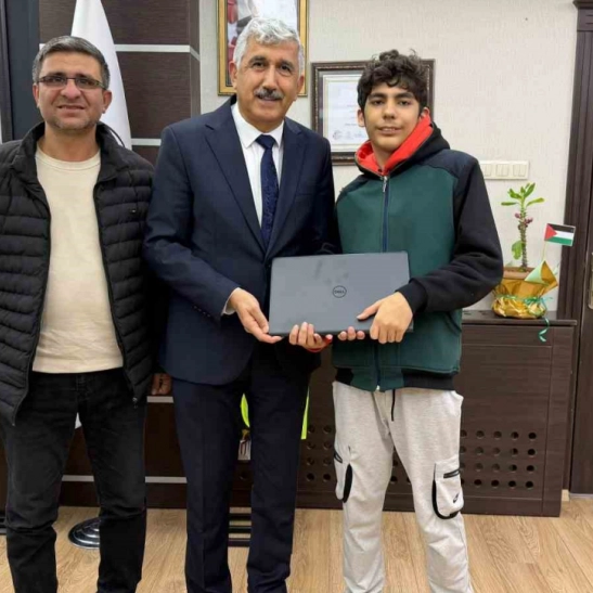 Başkan Hallaç'tan özel öğrenciye anlamlı destek