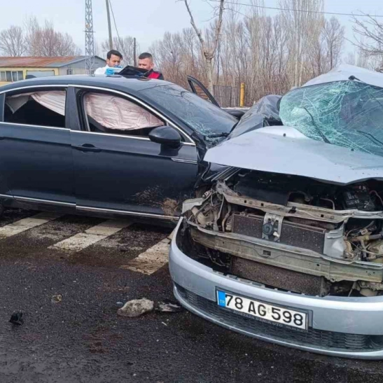 Bingöl'de feci kaza: 1 ölü, 4 yaralı