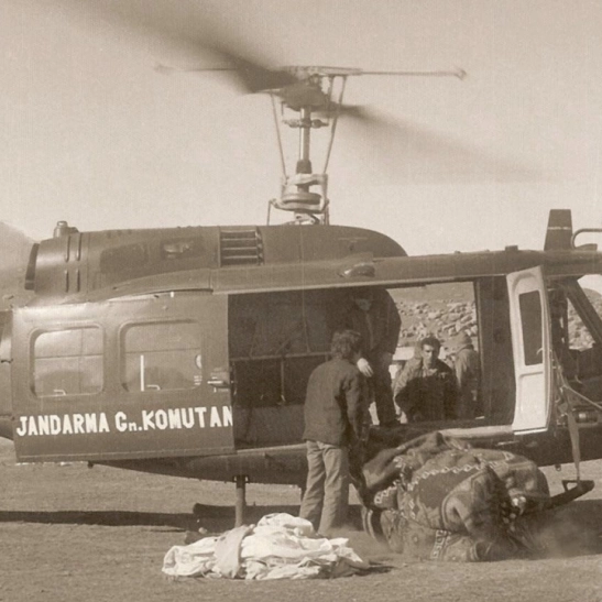 Çaldıran depreminin 50'nci yılında jandarmadan tarihi helikopter paylaşımı