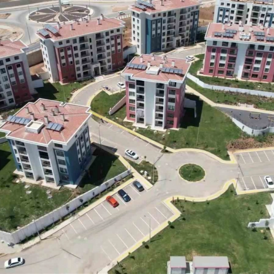 Depremzedeler açıklanan konut fiyatlarını memnuniyetle karşıladı