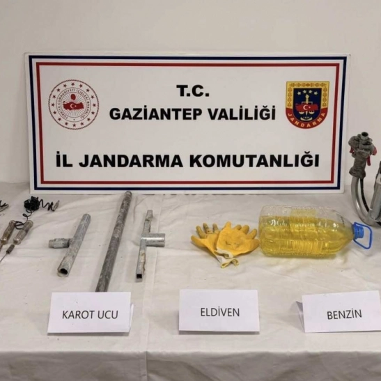 Gaziantep'te kaçak kazı yapan şahıslara jandarmadan suçüstü: 5 gözaltı