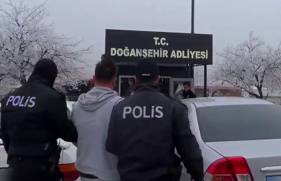 1 milyon TL değerinde bakır kablo çalan hırsızlar yakalandı