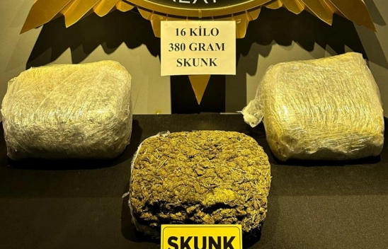 16 kilogram 380 gram skunk ele geçirildi: 3 tutuklama