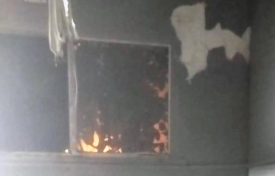 Ağın'da çıkan yangın iki iş yerinde hasara neden oldu