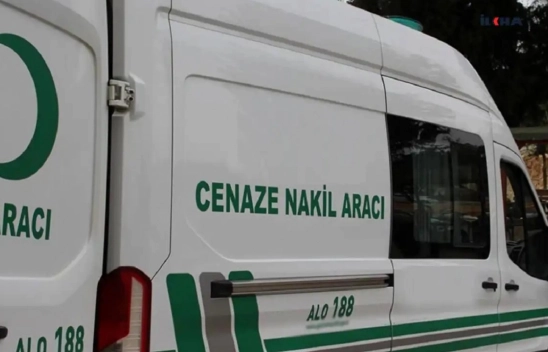 Ağır hasarlı binanın yıkım kararı ilanı için gidilen evde ceset bulundu