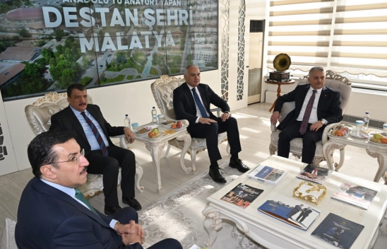 Bakan Ersoy, İnşallah eski günlerinden daha iyi, daha planlı, daha düzgün olacak