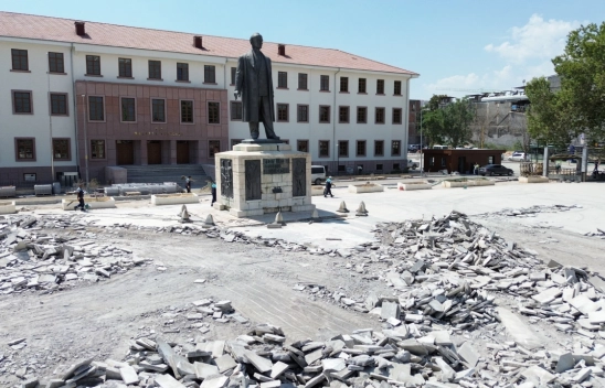 Bakan Kurum Talimat Verdi, Kapalı Çarşı Yenileniyor