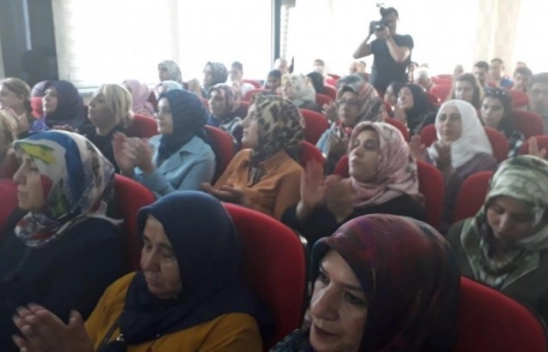 Bakan Turan dan AK Parti'ye ziyaret