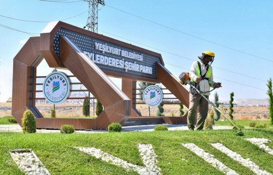 Başkan Geçit: ''Parklarımızı Yeniliyoruz, Yeşil Kimliğimizi Koruyoruz''