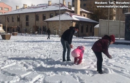 Bayburt beyaza büründü