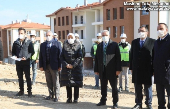 Çalık 6 bin depremzede aileye yeni konutlar inşa ediliyor