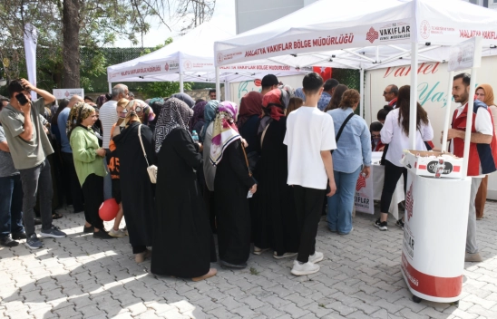 Çocuklara 4 bin liralık giyim hediye kartı