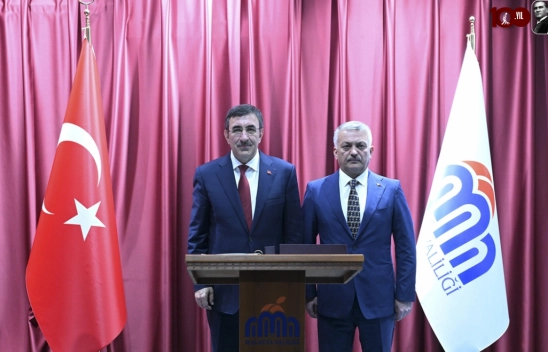Cumhurbaşkanı Yardımcısı Cevdet Yılmaz, Malatya Valiliğini ziyaret etti