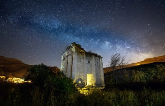Darende'nin tarihi ve doğal güzellikleri gece görüntülendi