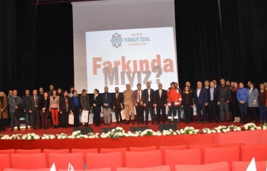 Deprem konulu Farkında mıyız paneli düzenlendi