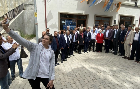 Deprem yükünün altından ancak Erdoğan kalkar