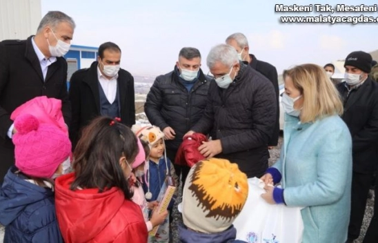 Depremin birinci yılında depremzede aileler unutulmadı