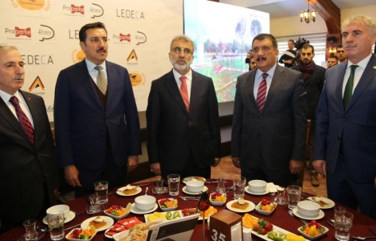 Battalgazi Belediye Başkanı Gürkan, İki Ödül Birden Aldı