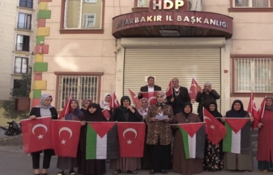 Evlat nöbetindeki Diyarbakır annelerinden Filistin'e destek açıklaması