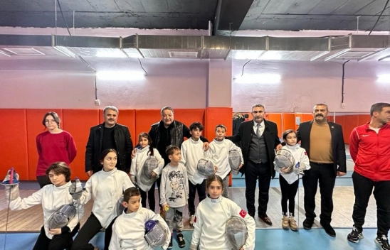 Fendoğlu, hafta sonunu spor yapan gençlerle geçirdi