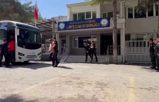 Gözaltına Alınan 12 Şahısın 6'sı Tutuklandı