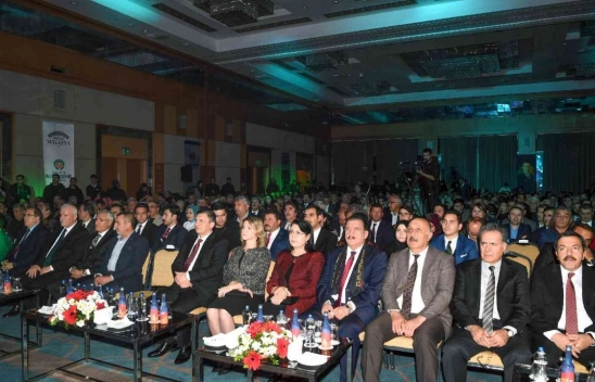 Gürkan, Malatya'yı dünya şehri yapmak için bu gayret ve çabayı gösteriyoruz