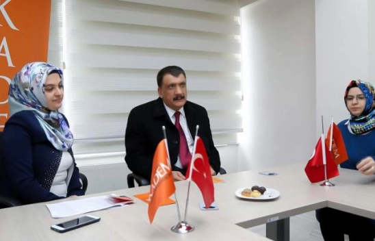 Başkan Gürkan, Kadın Ve Demokrasi Derneği'ni Ziyaret Etti