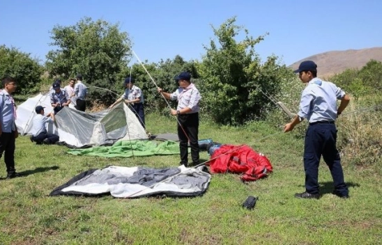 İspendere şifalı içmelerinde izcilik kampı