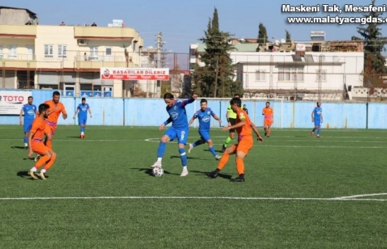 Kahta02 Spor kendi evinde berabere kaldı