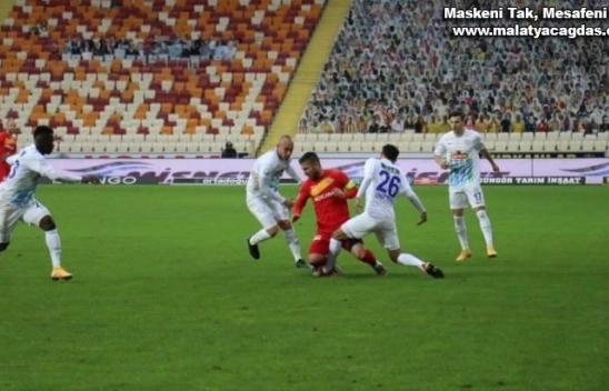 Kaplan Rizespor'u 4 golle geçti