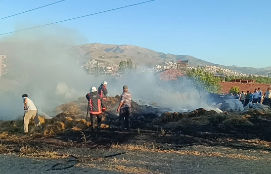Kaynarca Mahallesi'nde Samanlık Alevlere Teslim Oldu