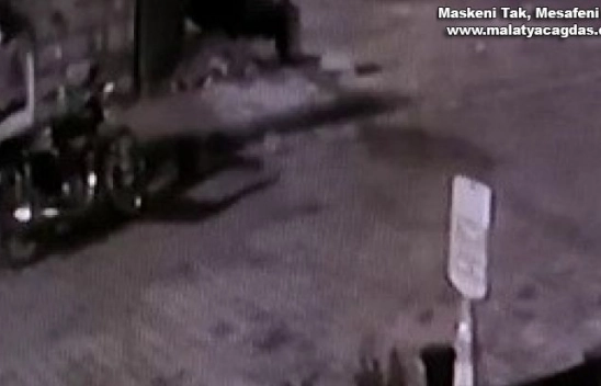 Klinik binası önündeki banklar çalındı