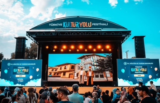 Kültür Yolu Van'da Hayat Buldu: Müzik, Tarih ve Sanat Bir Arada