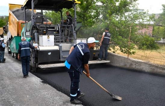 Meydanbaşı Mahallesi'ne Sıcak Asfalt Yapıldı