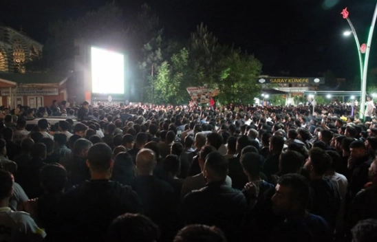 Muşspor'un Nesine 2. Lig'e yükselmesi kentte sevinçle karşılandı