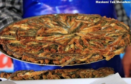 Balıklar pişirilerek evlere servis edilmeye başlandı