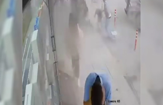 Patlayan tır lastiği korku dolu anlar yaşattı