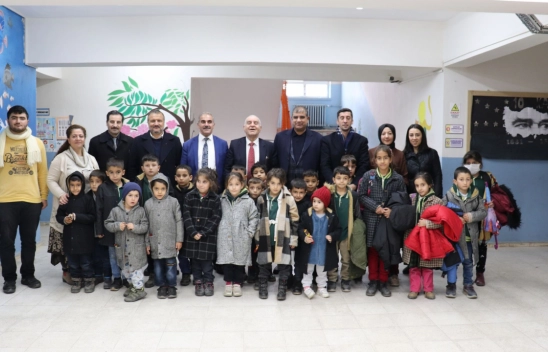 Pütürge ve Doğanyol'da tüm öğrencilere mont dağıtımı yapıldı