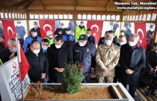 Şehit Fethi Sekin, şehadetinin 4. yılında kabri başında anıldı