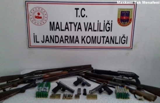 Silah kaçakçılarına operasyon