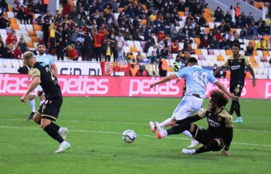 Belezoğlu 4'te 4 Yaptı, Sumudica 2'de Kaldı