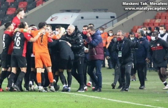 Gaziantep FK 3 Fenerbahçe: 1