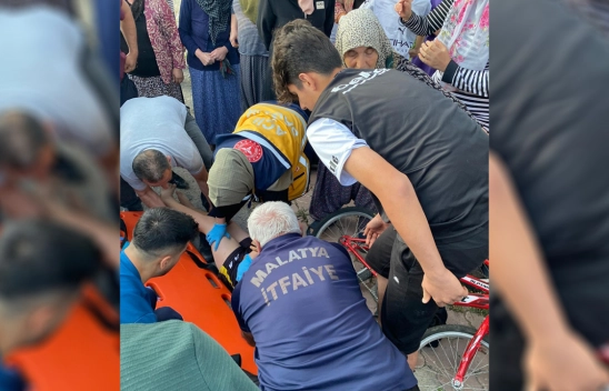 Sürücü Direksiyon Hakimiyetini Kaybetti, Kazada 3 Çocuk Yaralandı