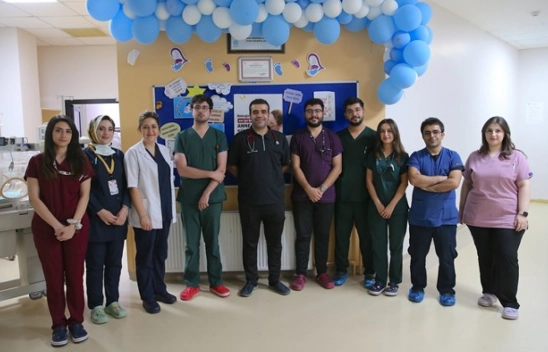 Van'da 'Parmak Bebekler' Hayata Tutunuyor