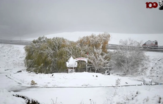 Van'da yüksek kesimlerinde kar etkili oldu