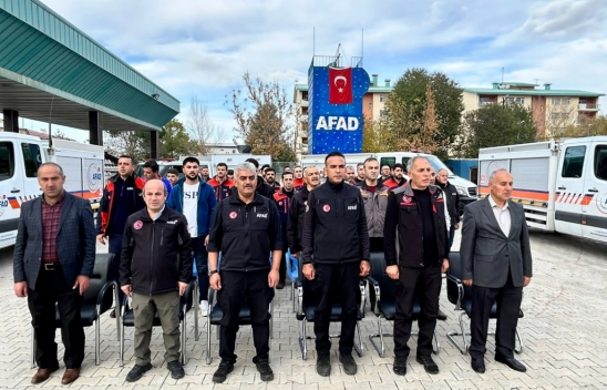 Van depreminde yaşamını yitirenler anıldı