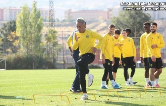 Cueva ile yollar ayrıldı