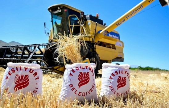 Yeşilyurt Belediyesi'nden Çiftçilere Ücretsiz Arpa Desteği!