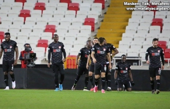 D.G Sivasspor 2 Adana Demirspor 1